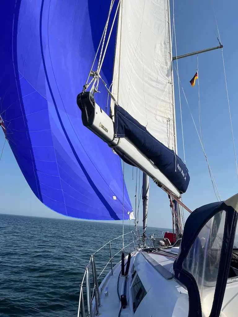 Graphic on Hunter 410 asym spinnaker